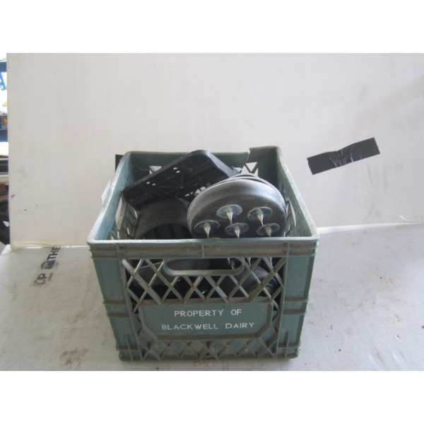 CRATE W/3 CASTORS & SHOE IN PRO FINISH SLIP ON BOOTS