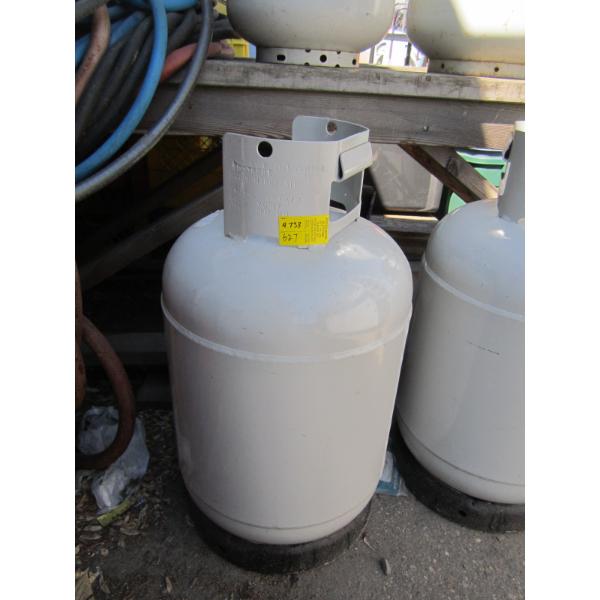 LG. PROPANE TANK, EXPIRED 2020