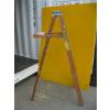 Image 2 : 5' WOODEN STEPLADDER