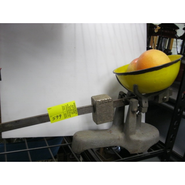 SMALL BALANCE SCALE