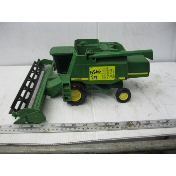 JOHN DEERE 9500 COMBINE
