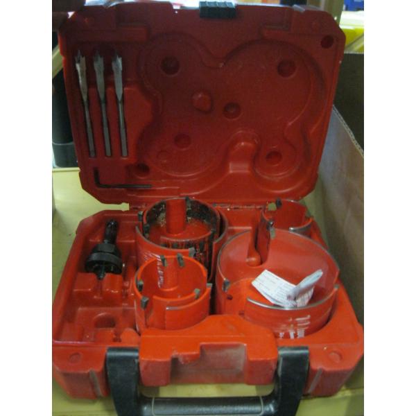 MILWAUKEE HOLE BIT SET IN CASE