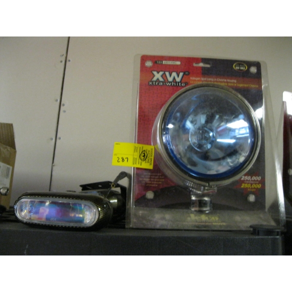 2 SM. LIGHTS & A HALOGEN 12V SPOTLIGHT