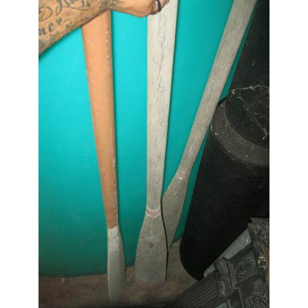 3 VINTAGE OARS