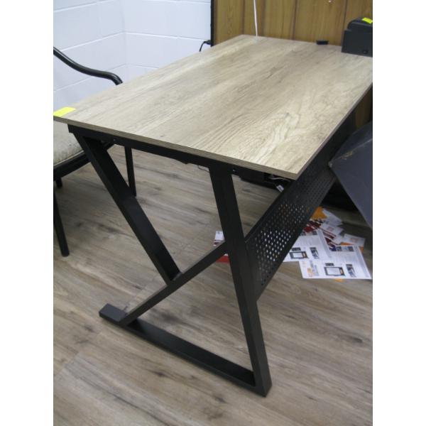 METAL W/WOOD TOP MODERN LOOK OFFICE DESK