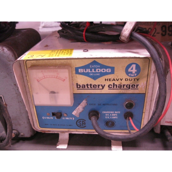BULLDOG 4 AMP BATTERY CHARGER - 6 OR 12V