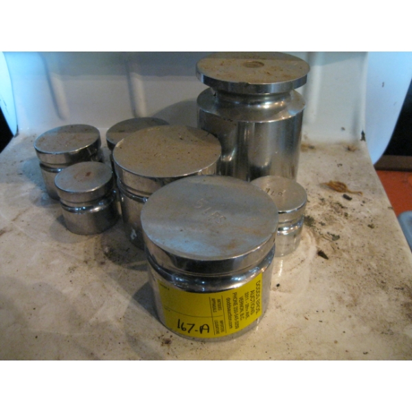 SET OF CHROME WEIGHTS