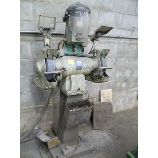 HEAVY DUTY 3HP 3 PHASE BALDOR GRINDER ON STAND