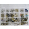 Image 2 : TRAY OF COSTUME JEWELLERY