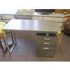 Image 1 : 3 DRAWER SINGLE PEDESTAL FLOATING TOP DESK