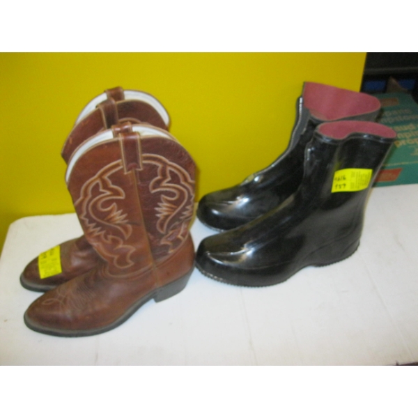 PAIR OF LEATHER SZ 9 BOULET COWBOY BOOTS & RUBBER OVER BOOTS