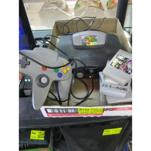 NINTENDO 64 ENTERTAINMENT SYSTEM W/1 CONTROLLER & ASST. GAMES