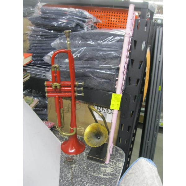 FLUTE, TRUMPET & DECORATIVE TRUMPET