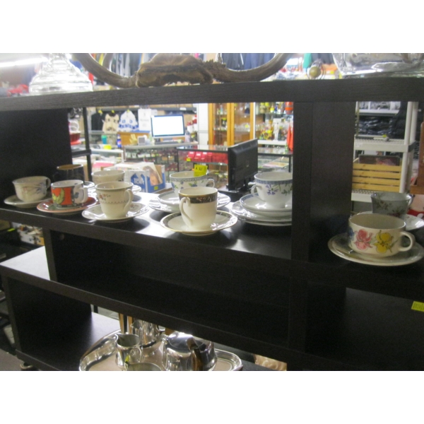 TEACUPS & SAUCERS