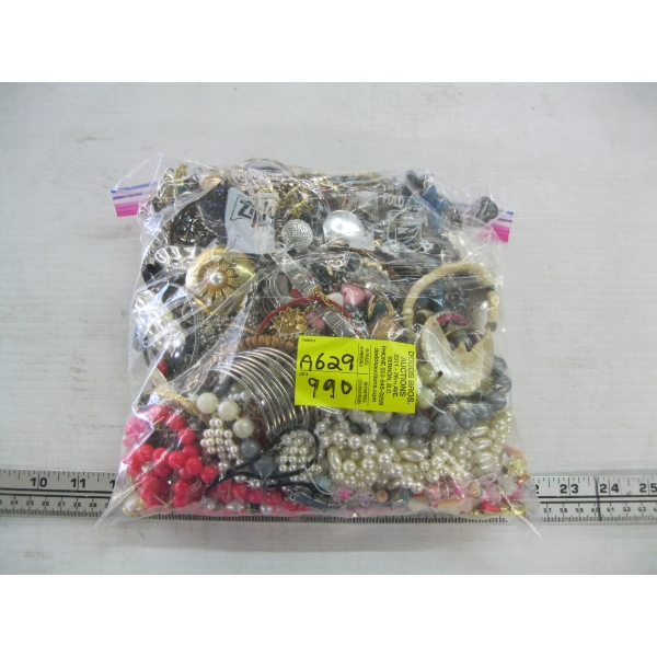 BAG OF COSTUME JEWELLERY