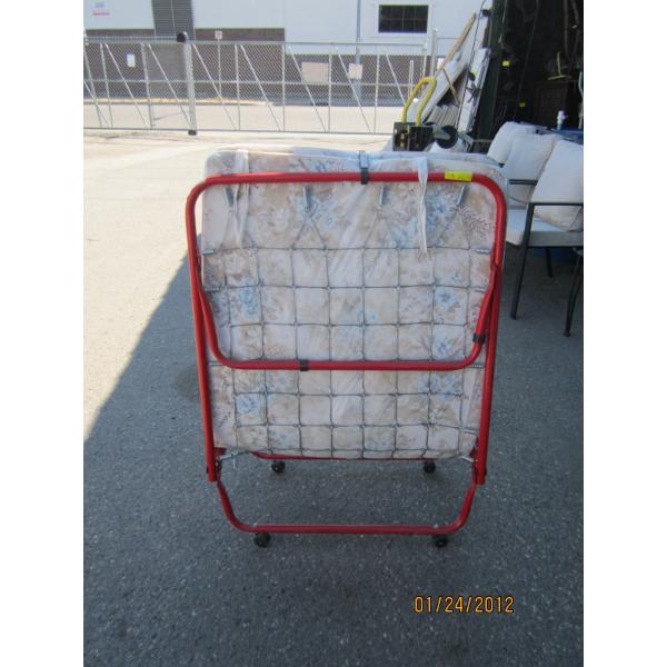 FOLD DOWN COT