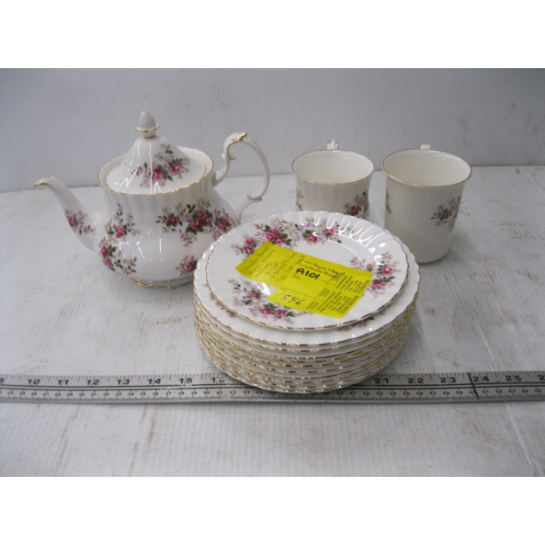 ROYAL ALBERT LAVENDER ROSE CHINA