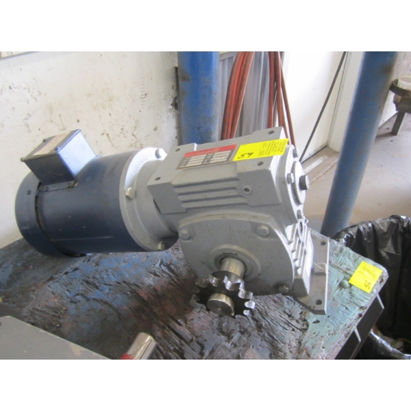 GEAR REDUCTION UNIT, 3/4HP, 20 TO 1 GEAR RATIO, 3 PHASE