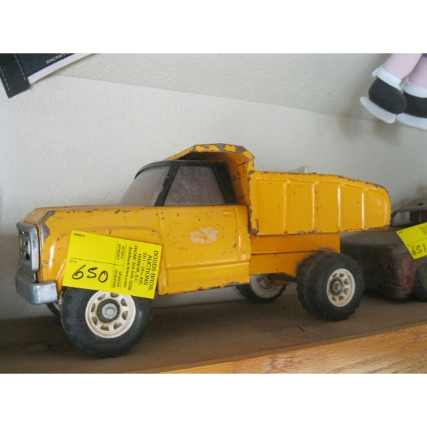 YELLOW TIN TONKA TRUCK W/DUNE BUGGY