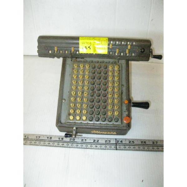 VINTAGE CALCULATOR