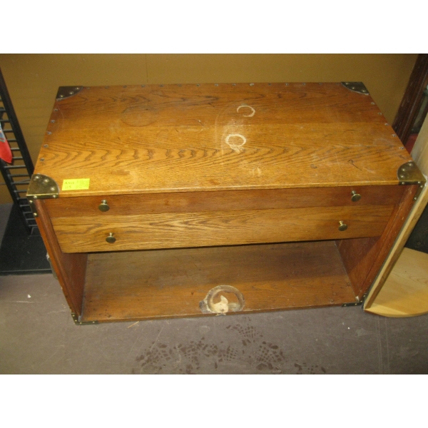 OAK 2 DOOR CHEST - MISSING FRONT PANEL