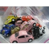 Image 4 : 2 BAGS OF COLLECTABLE TOYS