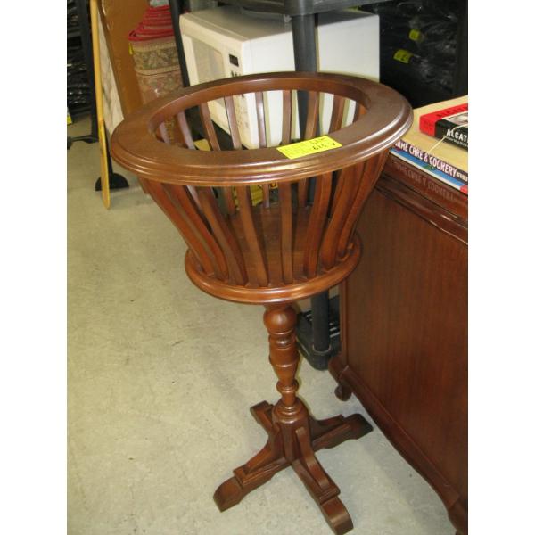 FERN STAND