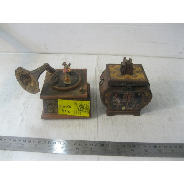 2 MUSIC BOXES