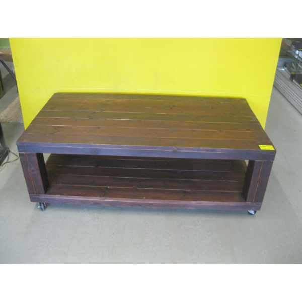 WOOD COFFEE TABLE ON CASTORS