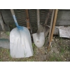 Image 3 : BUNDLE OF ASST. GARDEN TOOLS