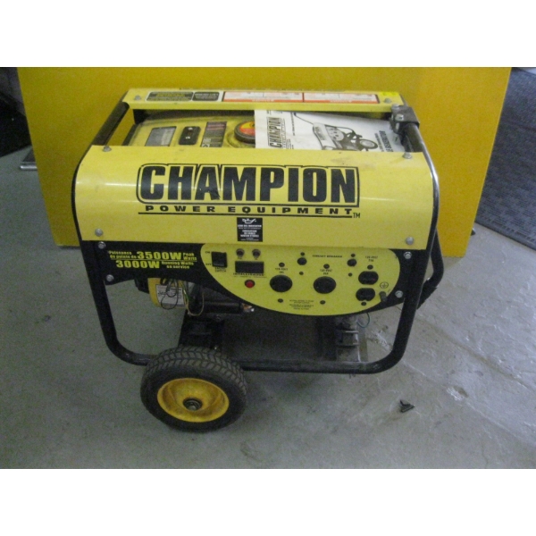 "AS IS" CHAMPION 3500 PEAK WATTS 3000 RUNNING WATT GENERATOR - STARTS BUT WON'T STAY RUNNING