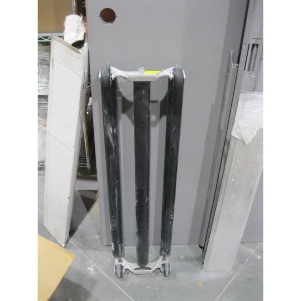 MOVEABLE ROLLER