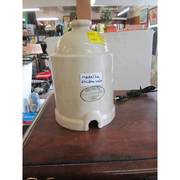 MEDALTA CHICKEN WATERER TOP