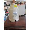 Image 1 : MEDALTA CHICKEN WATERER TOP