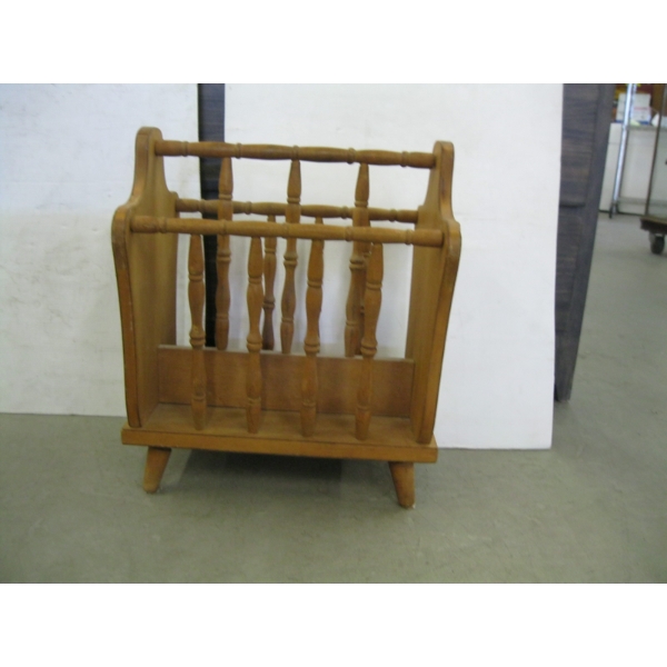 MAGAZINE STAND