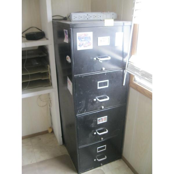 4 DRAWER LEGAL SIZE FILING CABINET