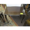 Image 4 : 3 PIECE NESTING TABLE SET