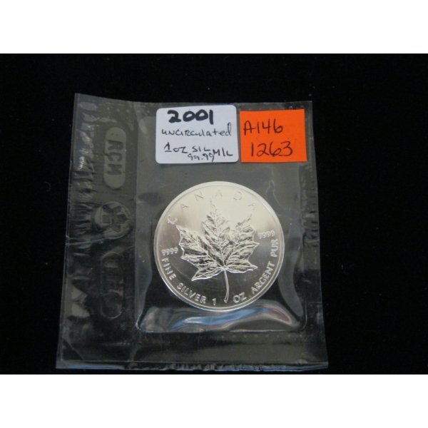 2001 UNCIRCULATED 1 OZ .999 SILVER MAPLE LEAF $5 COIN