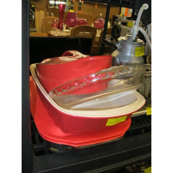 RED BAKING DISHES