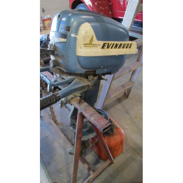 VINTAGE EVINRUDE OUTBOARD 15HP MOTOR W/TANK