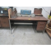 Image 1 : METAL & ARBORITE TOP OFFICE DESK - SINGLE PEDESTAL