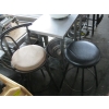 Image 1 : 12 STOOLS