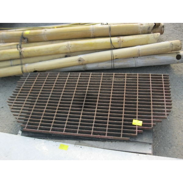 STEEL GRATE & RUBBER MATS
