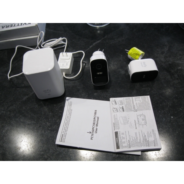 EUFY SECURITY CAMERAS W/BASE STATION