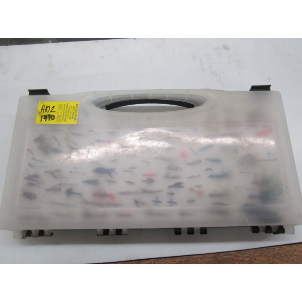 PLASTIC CONTAINER OF FLIES