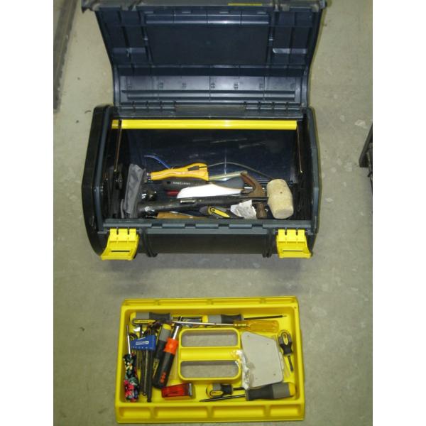MASTERCRAFT TOOLBOX W/MISC. TOOLS