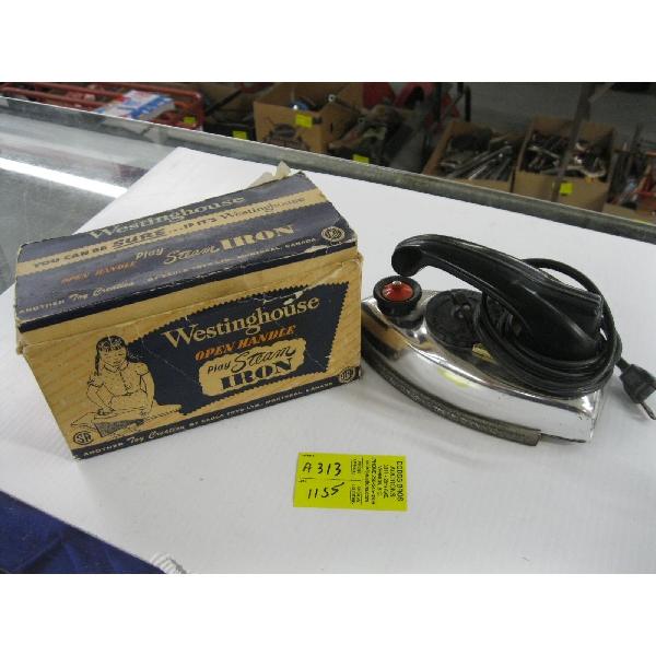 WESTINGHOUSE PLAY STEAM IRON IN ORIGINAL BOX