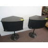 Image 1 : 2 BOSE SPEAKERS ON STANDS