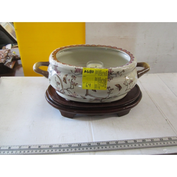 SERVING DISH W/WOOD STAND