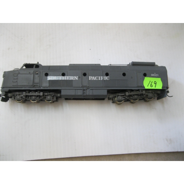 SOUTHERN PACIFIC LOCOMOTIVE